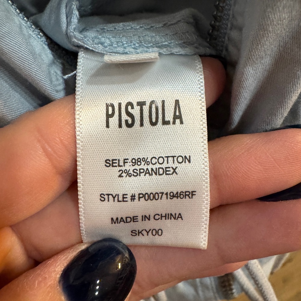 Pistola Meg Short Sleeve Zip Front Romper
Size Medium - Picture 6 of 7